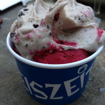 Eiszeit - Cookie & Himbeere - Ice Cream & Frozen Yogurt Near Me - Hamburg, HH