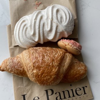 Le Panier - Croissant au Buerre Meringue macaroon - Bakeries Near Me - Seattle, Washington