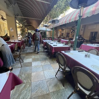 Raffi's Place - Outdoors - Middle Eastern Near Me - Glendale, California Raffi's Place - Outdoors - Middle Eastern Near Me - Glendale, California