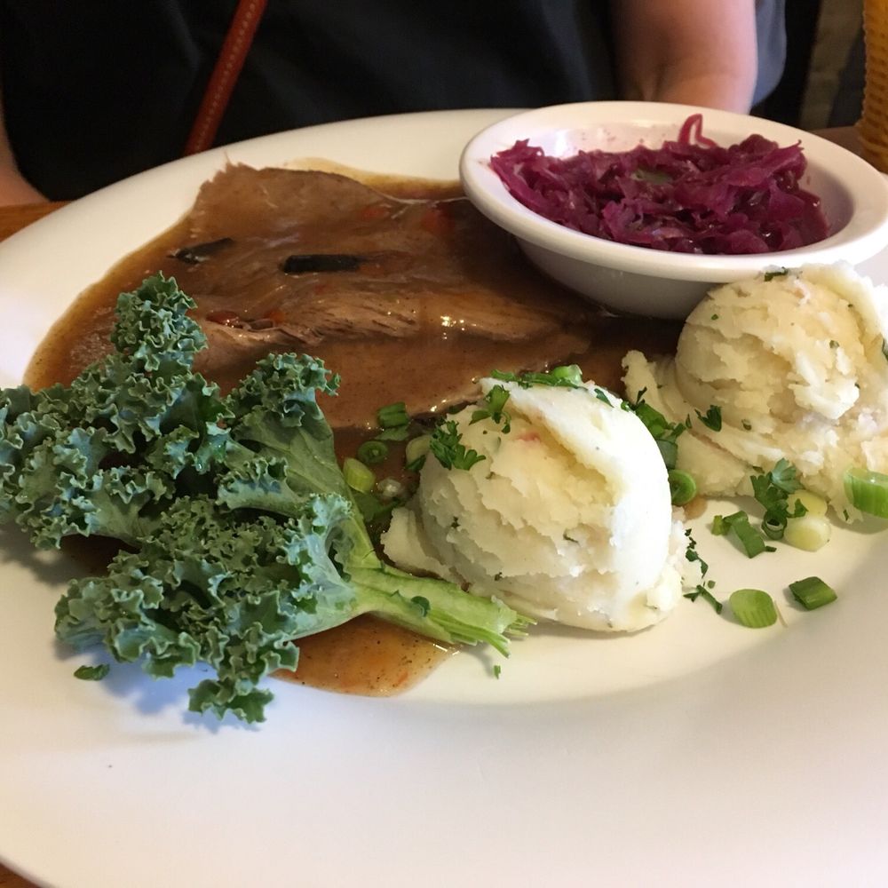 Der Lindenbaum - Rinderbraten with German potato salad and red cabbage - German Near Me - Fredericksburg, Texas Der Lindenbaum - Rinderbraten with German potato salad and red cabbage - German Near Me - Fredericksburg, Texas