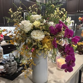 Renae's Bouquet - This is an amazing arrangement! - Florists Near Me - Santa Ynez, California Renae's Bouquet - This is an amazing arrangement! - Florists Near Me - Santa Ynez, California