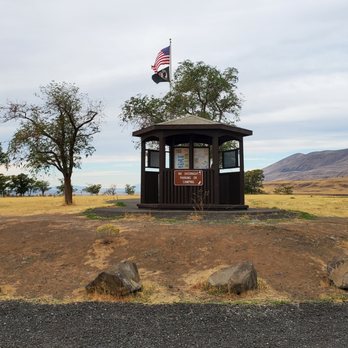 Stonehenge Memorial - Information booth - Landmarks & Historical Buildings Near Me - Goldendale, Washington Stonehenge Memorial - Information booth - Landmarks & Historical Buildings Near Me - Goldendale, Washington