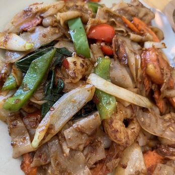 Basil & Co - Drunken Noodles - Thai Near Me - Diamond Bar, California