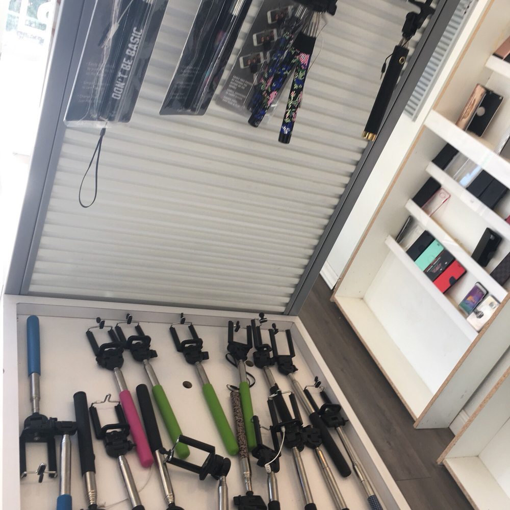 Phone King Phone Repair - Selfie sticks - Mobile Phone Repair Near Me - Tracy, California