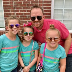Henn Orthodontics Princeton - My girls mean the world to me.
#happyfathersday #theyspoiledme #my3daughters #familytime #grateful #luckyme #smilemakers #louisville