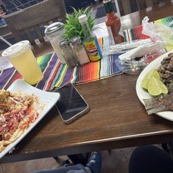 Salvadorenos and Mexican Grill Restaurant - Pollo Frito Con Tajadas