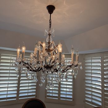 Resko Electric - Large, heavy vintage chandelier - Electricians Near Me - Glendale, Arizona Resko Electric - Large, heavy vintage chandelier - Electricians Near Me - Glendale, Arizona