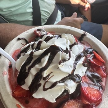 Strawberry Shack - Hot fudge strawberry sundae - Desserts Near Me - Carlsbad, California Strawberry Shack - Hot fudge strawberry sundae - Desserts Near Me - Carlsbad, California
