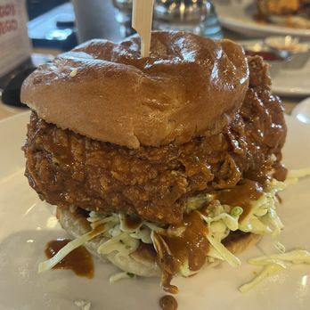 Redbird Scratch Kitchen + Bar - Crispy Nashville Arizona sandwich - Chicken Wings Near Me - Tucson, Arizona