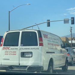 DDC Electric Supply - The truck that doesn't understand right-of-way.