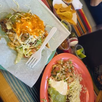 Taqueria El Burrito - Sope and Flauta!!! FREE CHIPS AND SALSA - Mexican Near Me - Auburn, California