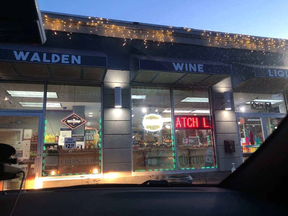 Walden wine and liquor Logo