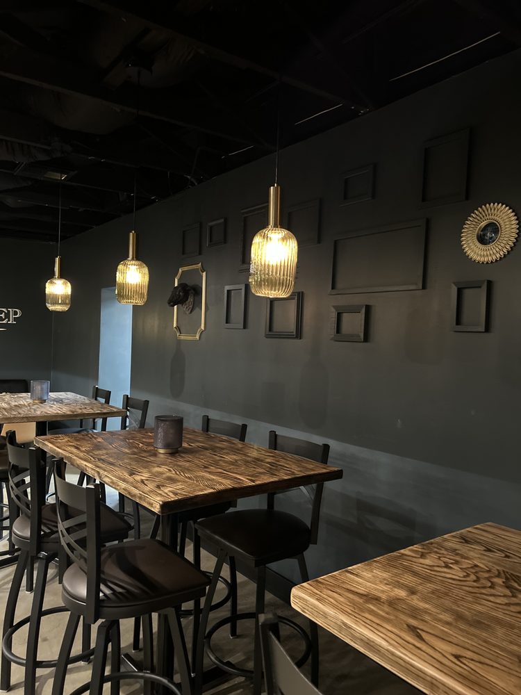 Black Sheep Kitchen & Cocktails