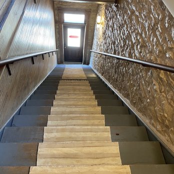 Upstairs Inn - Entrance/Exit staircase - Hotels Near Me - Hico, Texas Upstairs Inn - Entrance/Exit staircase - Hotels Near Me - Hico, Texas
