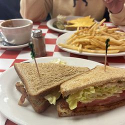 CJ's Coffee Shop - Bacon lettuce tomato sandwich