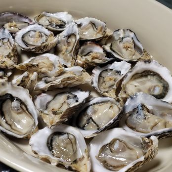 Diana's Oyster Bar And Grill - Seafood Near Me - Markham, Ontario