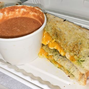 Beautiful Whirl’d - Tuscan Grilled Cheese & Tomato Soup - Juice Bars & Smoothies Near Me - Warren, Ohio