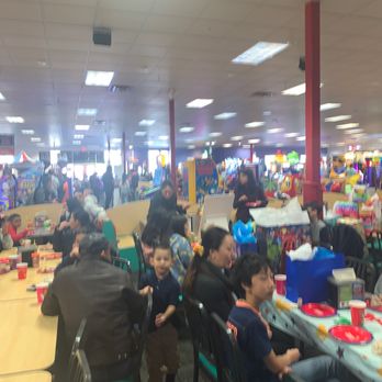 Chuck E. Cheese - A Funday Sunday and and almost full - Pizza Near Me - Brentwood, California Chuck E. Cheese - A Funday Sunday and and almost full - Pizza Near Me - Brentwood, California