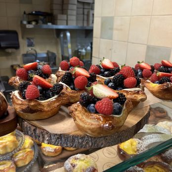 Le Hérisson - Cafes Near Me - Simi Valley, California Le Hérisson - Cafes Near Me - Simi Valley, California