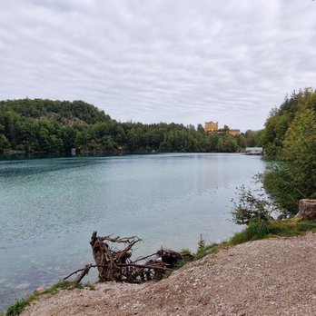 Alpsee - Alpsee und Schloss Hohenschwangau - Lakes Near Me