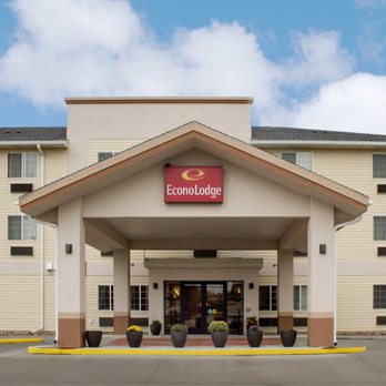 Econo Lodge - Hotels Near Me - Yankton, South Dakota