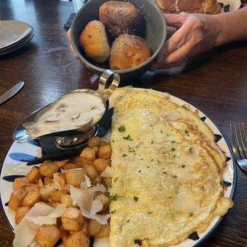 Tiu Steppi's Osteria - Knots and Fungi Omelette - Italian Near Me - San Antonio, Texas