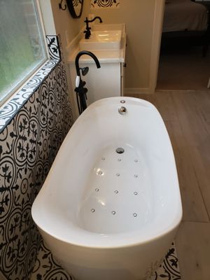 LC Construction Logo