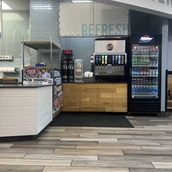 Jersey Mike's Subs - Fast Food Near Me - Newington, Connecticut