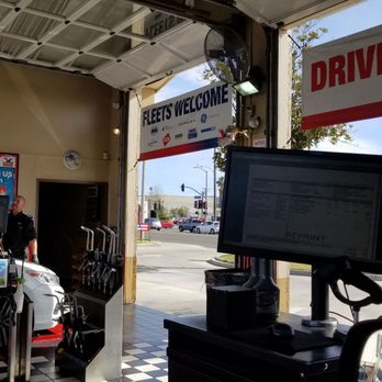 Valvoline Instant Oil Change - Oil Change Stations Near Me - Hemet, California