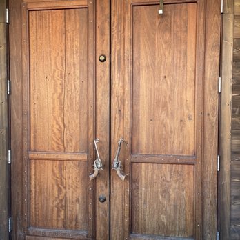 Horse Heaven Saloon - Entrance - Gastropubs Near Me - Prosser, Washington