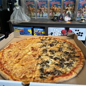 Evio's Pizza & Grill - Of course I thought of you, I knew you needed a top view shot for important decision making - Pizza Near Me - North Miami, Florida
