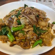 Photo of Hoy-Ka Thai Restaurant - Los Angeles, CA, United States. 37. Pad See Eiw Noodle
