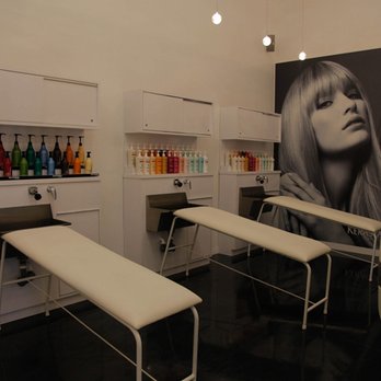 Twiggs Salon - The chic, clean salon interior of Twiggs Salon, the best salon in Wayzata, MN featuring the best hair extensions, color, haircuts and more. - Hair Salons Near Me - Wayzata, Minnesota