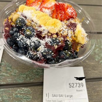 Anake's Juice Bar - Sau sai bowl large $12.75 - Juice Bars & Smoothies Near Me - Koloa, Hawaii