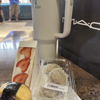 The Lanai - Mana Sandwiches, YYK, and Musubi Cafe - Food Court Near Me - Honolulu, Hawaii
