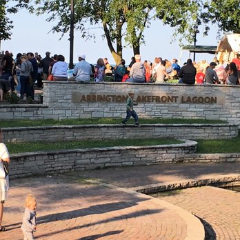 Dawes Park - listening to music - Parks Near Me - Evanston, Illinois Dawes Park - listening to music - Parks Near Me - Evanston, Illinois