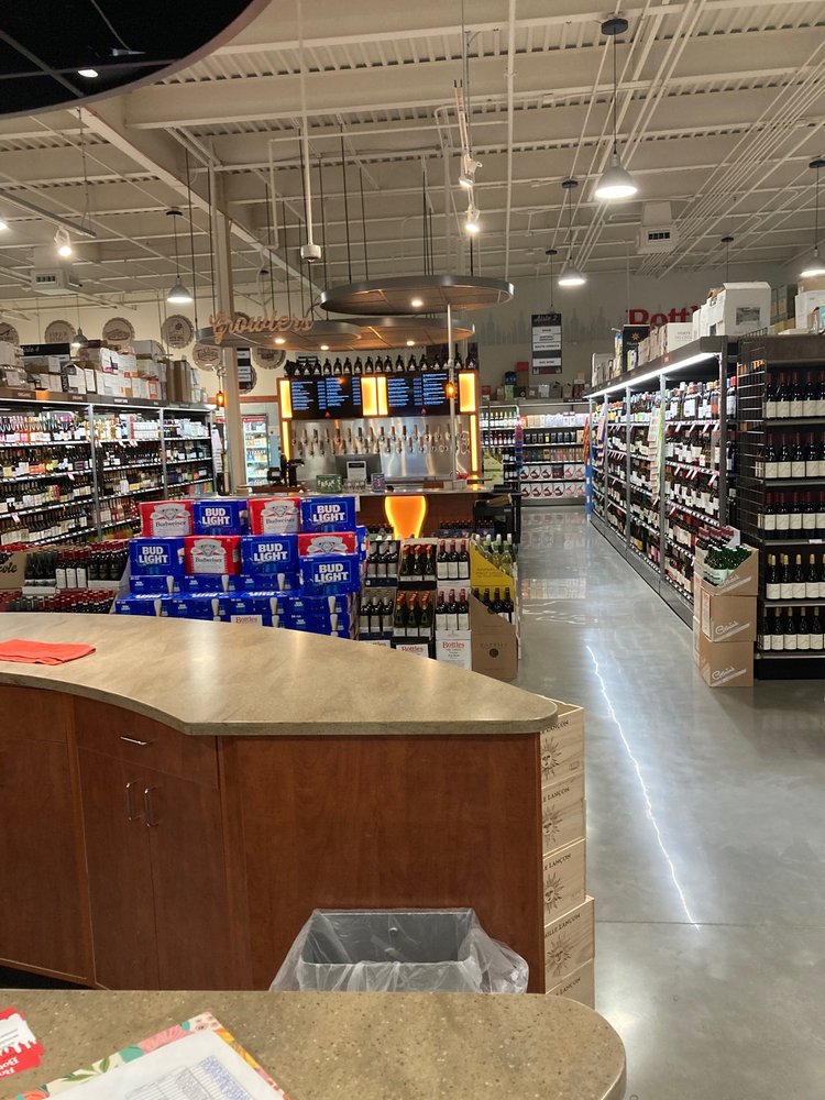 BOTTLES BEVERAGE SUPERSTORE Updated September 2024 7 Milestone Plz
