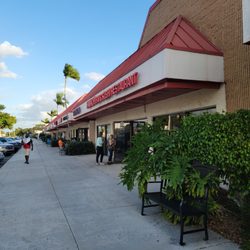 Hamachi Thai & Sushi Restaurant - Outside