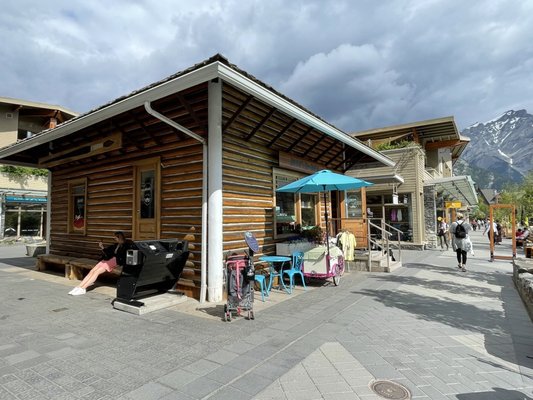 Jolene's Tea House by null