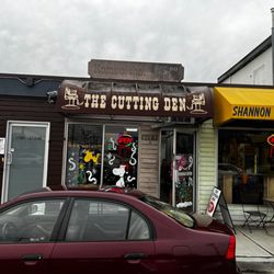 The Cutting Den - Entrance