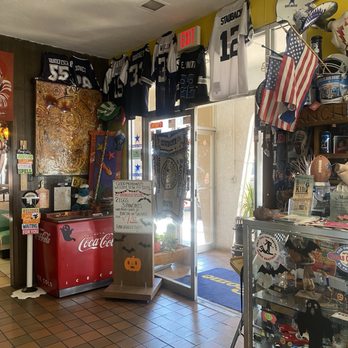 The Pit Stop 292 Cafe - Inside - American Near Me - Las Cruces, New Mexico The Pit Stop 292 Cafe - Inside - American Near Me - Las Cruces, New Mexico