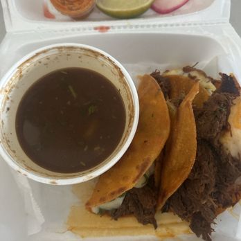 Birrieria Mama Rosa 5 - Food Trucks Near Me - Manor, Texas Birrieria Mama Rosa 5 - Food Trucks Near Me - Manor, Texas