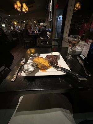 Annie's Paramount Steak House by null