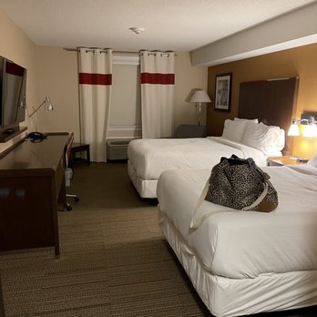 Four Points by Sheraton Barrie - Bedroom - Hotels Near Me - Barrie, Ontario Four Points by Sheraton Barrie - Bedroom - Hotels Near Me - Barrie, Ontario