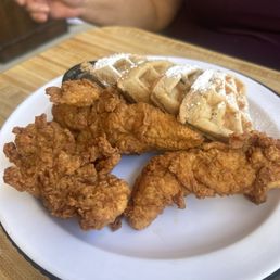 Netta's Chicken & Waffles