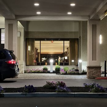 Buffalo Marriott Niagara - Front - Hotels Near Me - Amherst, New York