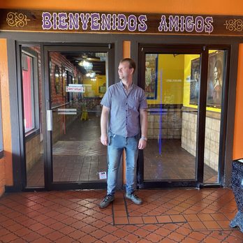 Panchos Mexican Buffet - Micah Willis Sloan favorite place the ponchos - Mexican Near Me - Fort Worth, Texas Panchos Mexican Buffet - Micah Willis Sloan favorite place the ponchos - Mexican Near Me - Fort Worth, Texas