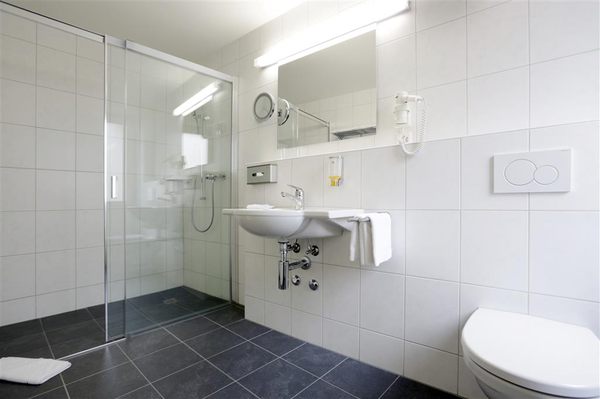 Hotel Bahnhof by null