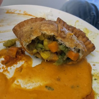 CariDoré - Samosa with frozen mixed vegetables - including Lima beans. - Indian Near Me - Quebec City, Quebec CariDoré - Samosa with frozen mixed vegetables - including Lima beans. - Indian Near Me - Quebec City, Quebec