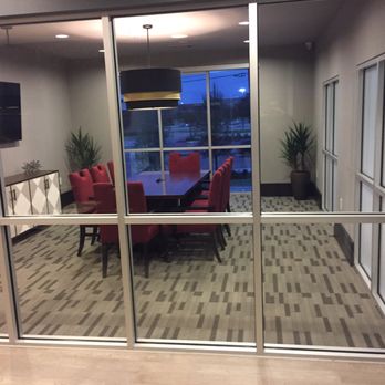 Berkshire Auburn Apartments - Business center - Apartments Near Me - Dallas, Texas Berkshire Auburn Apartments - Business center - Apartments Near Me - Dallas, Texas